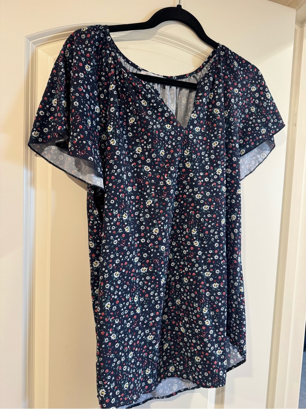 Simple Navy Floral Flutter Sleeve Tunic
